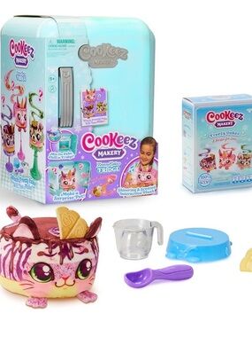 🧸 Cookeez Makery NIB Frosty Cake Plush Playset